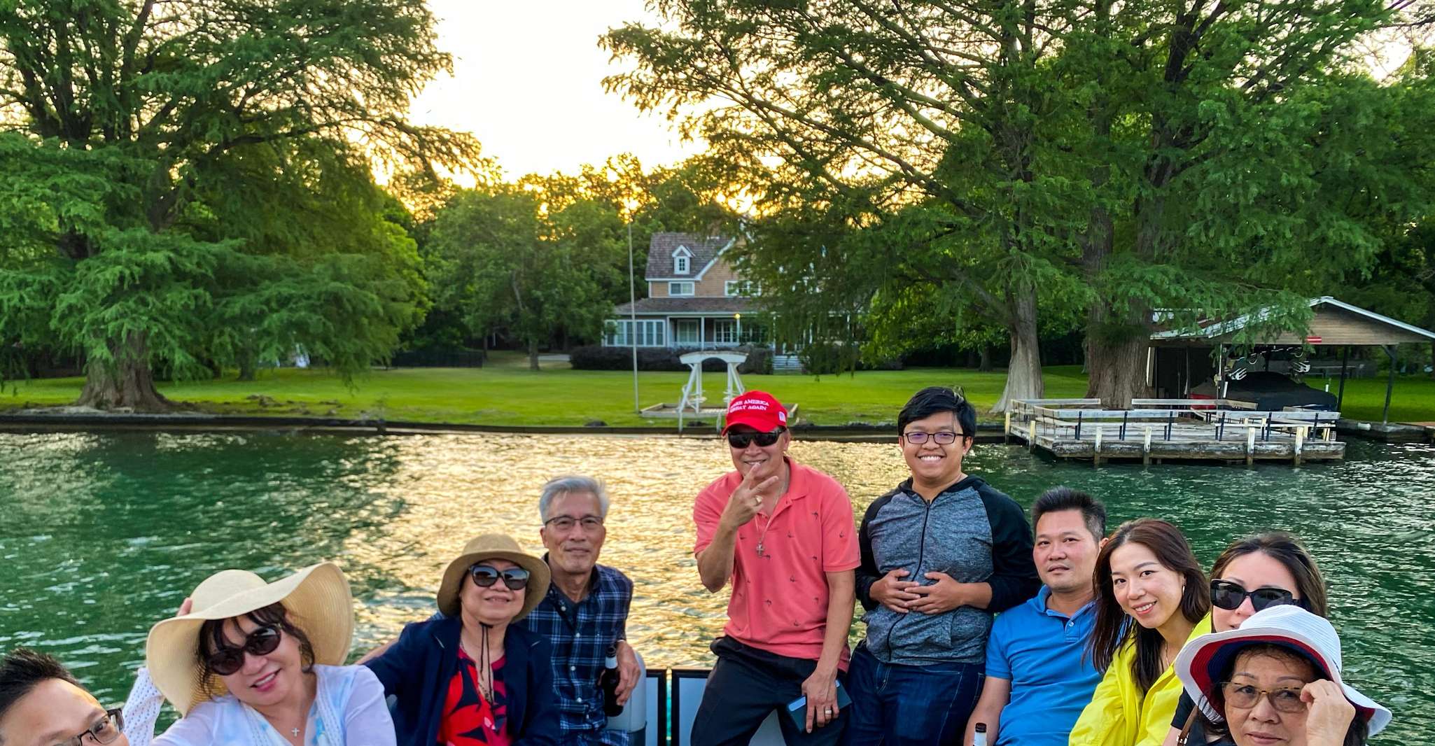 Austin: Lake Austin Scenic Guided Boat Tour - Full Sun Shade photo 3