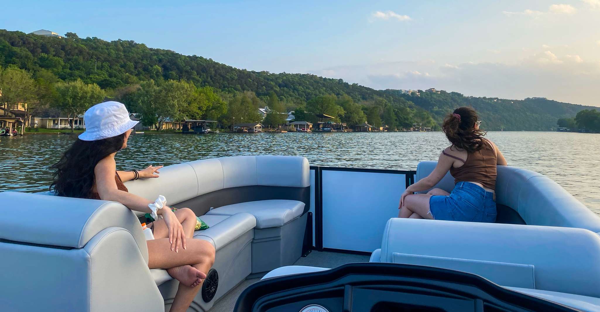Austin: Lake Austin Scenic Guided Boat Tour - Full Sun Shade photo 4