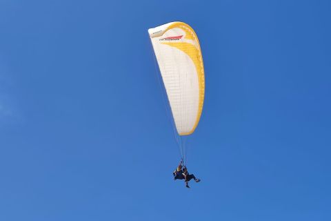 From Agadir or Taghazout: Paragliding at Dweira Beach