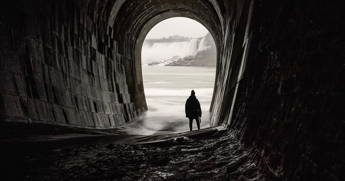 Niagara Power Station and Tunnel Under the Falls Tour GetYourGuide