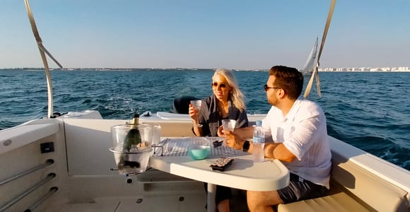 Cádiz: Private Sun Cruise for 2 with Aperitivo and Wine
