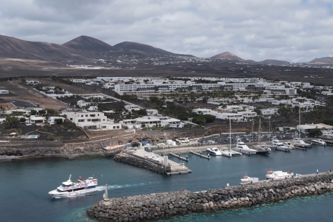 Lanzarote: de Puerto del Carmen a Puerto Calero en barcoBillete de ida desde Puerto del Carmen
