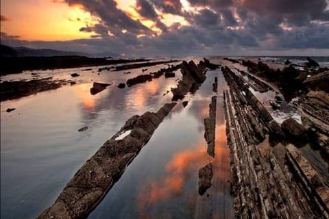 Zumaia: Basque Wine Region and Cliffs Private Tour