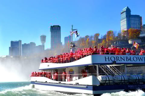 Toronto: Day Trip to Niagara Falls with Optional Boat Cruise