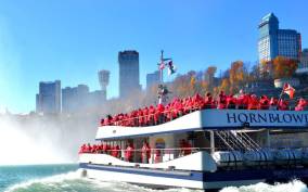 Toronto: Niagara Falls Tour with Pickup & Optional Boat Ride