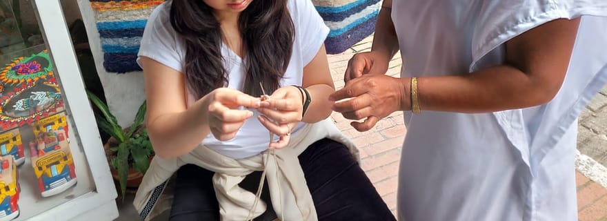 Atelier de fabrication de sacs ancestraux Bogotá Visite culturelle pratique