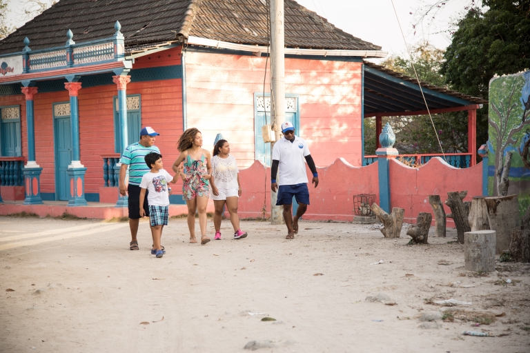 Cartagena: Excursión Privada de un Día a la Isla del Rosario y los Manglares