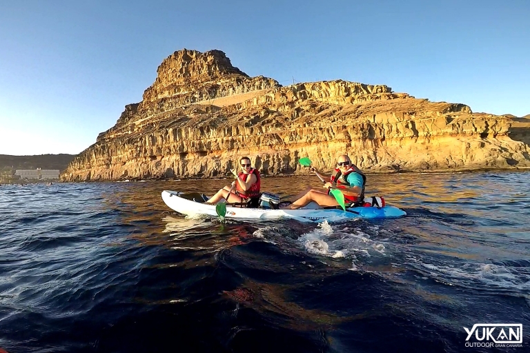 Las Palmas: wycieczka kajakiem Mogán i nurkowanie z rurką z przewodnikiemWycieczka kajakiem i snorkelingiem w jaskiniach w Mogan