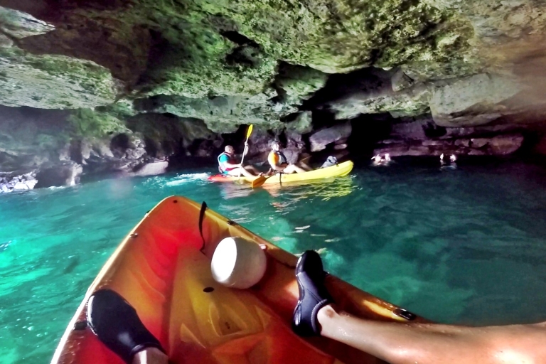 Las Palmas: visite guidée de la grotte de Mogán en kayak et plongée en apnéeExcursion en kayak et plongée en apnée dans les grottes de Mogan