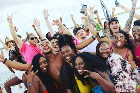 Cancun: feestboot voor hiphopsessies