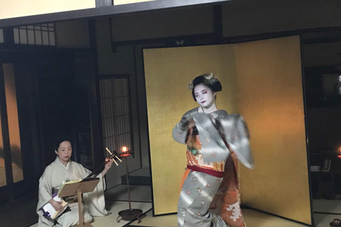 Kyoto style Machiya: Maiko Happy Hour! Maiko Happy Hour！