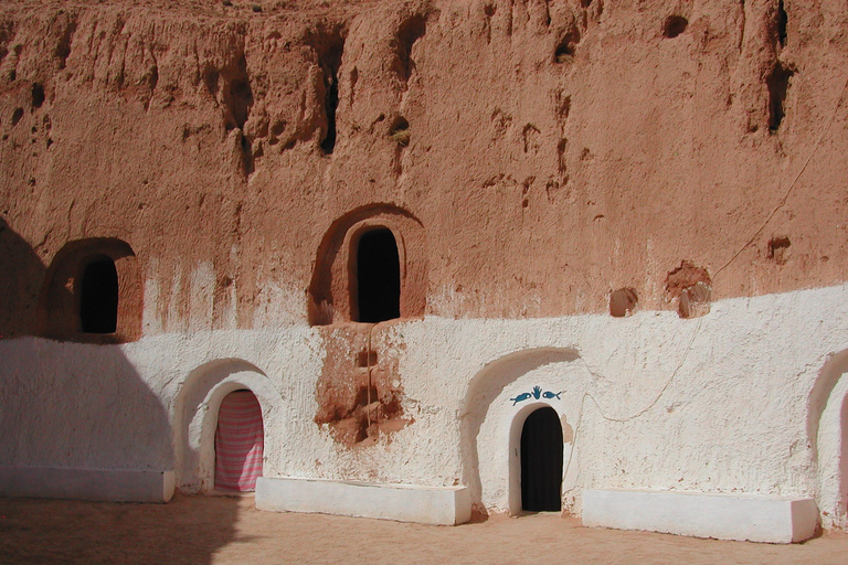 Tagestour in die tunesische Wüste: Ksar Ghilan &amp; Star Wars Stätten