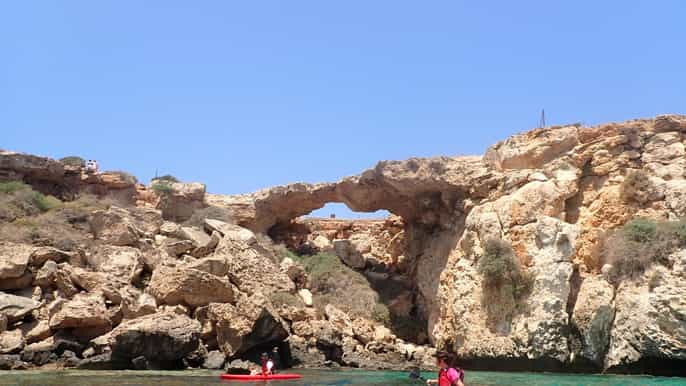 Tour guiado particular de caiaque de 4 horas em Cabo Greco Oriental