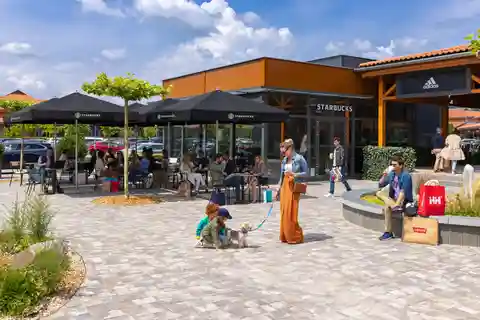 Budapeste: Traslado do centro da cidade para o Premier Outlet Shopping