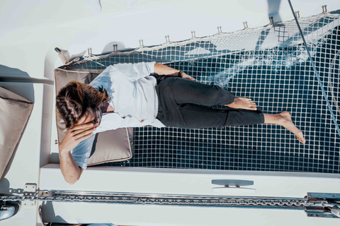 Nauplia: Crucero en catamarán con comida y bebida