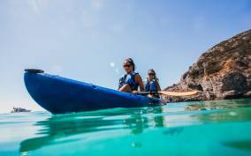 Sesimbra: Arrabida Natural Park & Caves Guided Kayaking Tour
