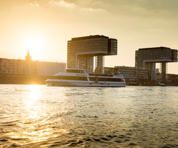 Cologne: 2-Hour Evening Cruise on the Rhine River