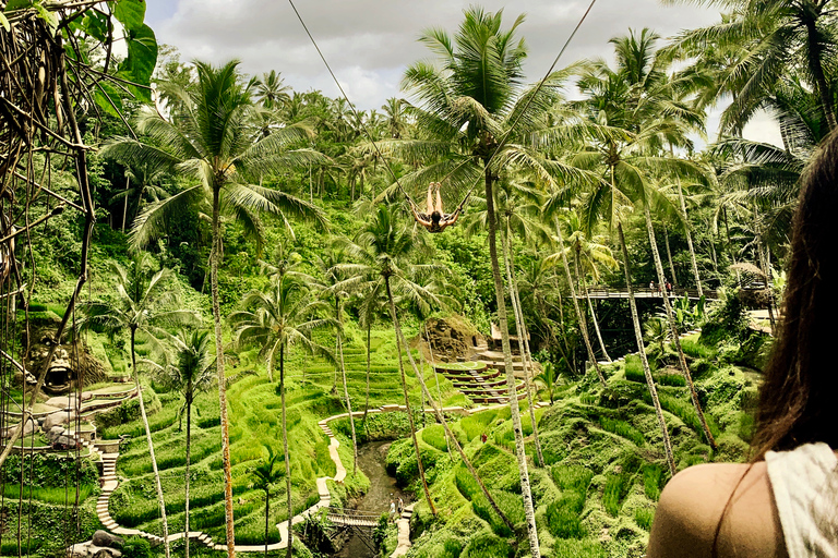 Bali: Aventura de jipe ao nascer do sol no Monte Batur com balanço na selvaPasseio de Jeep e Swing com traslado da área central de Bali