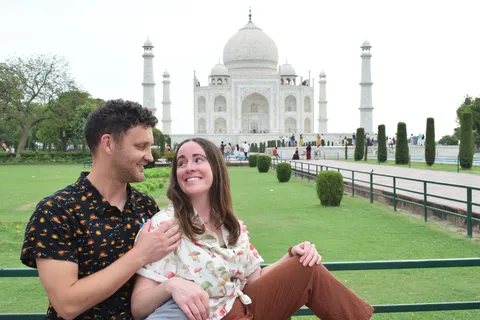 Da Delhi: Tour privato del Taj Mahal e del Forte di Agra all'alba