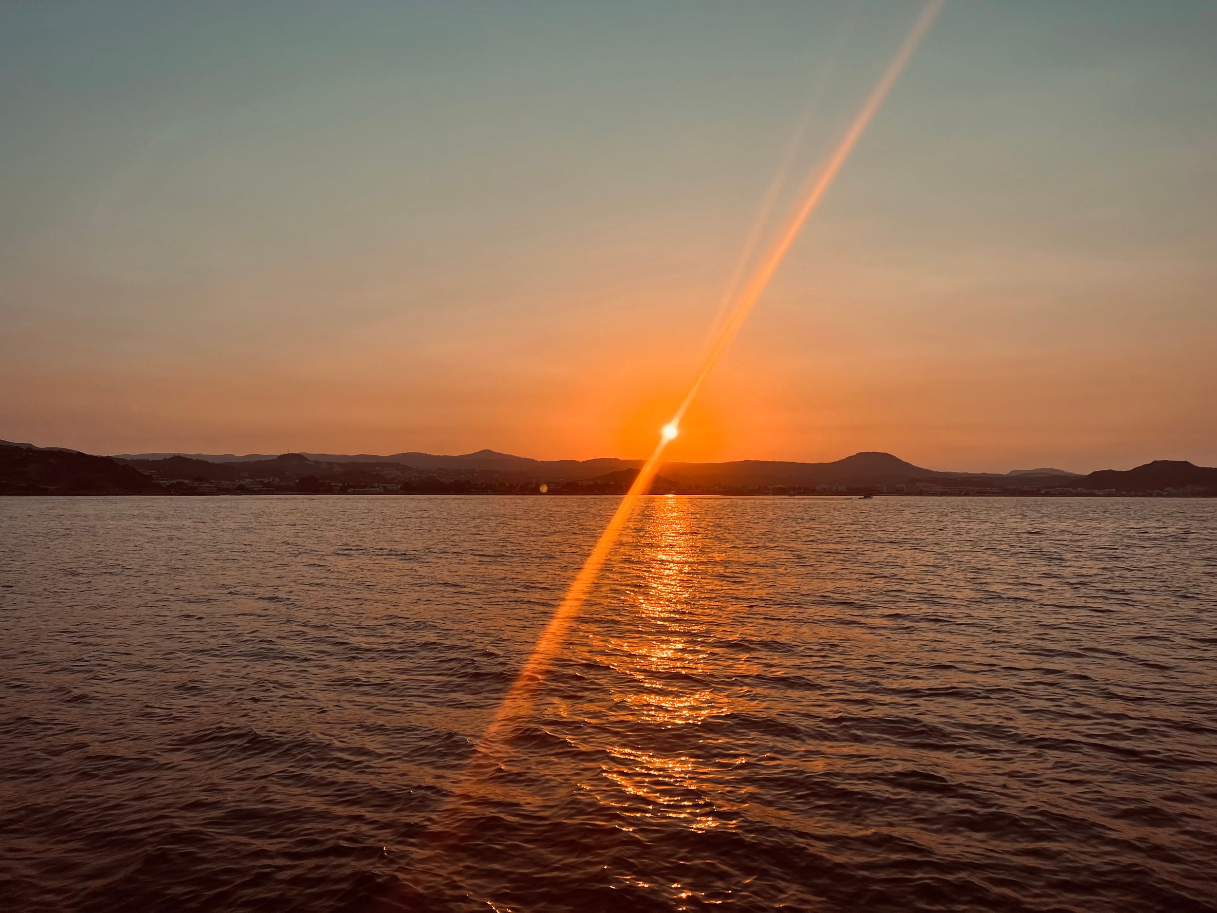Faliraki: Sonnenuntergangskreuzfahrt mit unbegrenztem Aperol, Bier und Wein