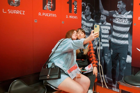 Granada: Visita Guiada Interactiva al Estadio de Los CármenesGranada: Visita guiada interactiva al Estadio de los Cármenes