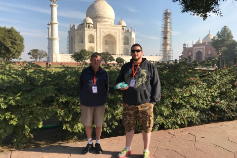 Depuis New Delhi : Taj Mahal et Āgrā en voiture privéeVisite privée en anglais sans billets d’entrée