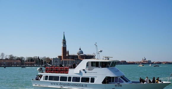 Punta Sabbioni: Murano, Burano & Torcello Geführte Bootstour