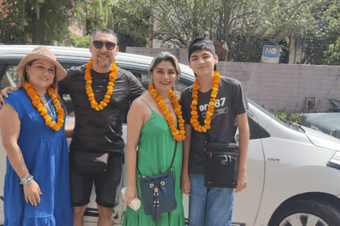 Delhi: 2-Day Delhi & Taj Mahal Tour by Car