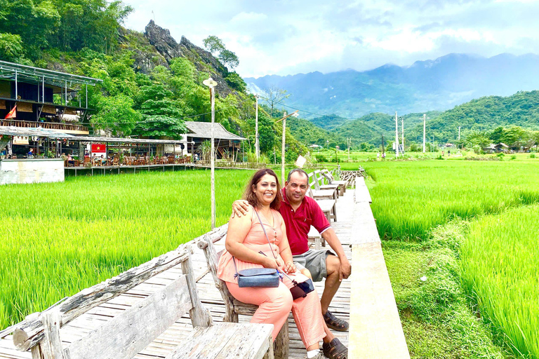 Hanoi/Ninh Binh: Mai Chau & Pu Luong 2-Day Trek & Local Life Option 3: Eco-Resort with Balcony Mountain view Room