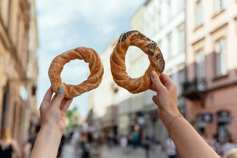 Krakova: Yksityinen ruokakierros ja näyte 10 ruoasta | GetYourGuide