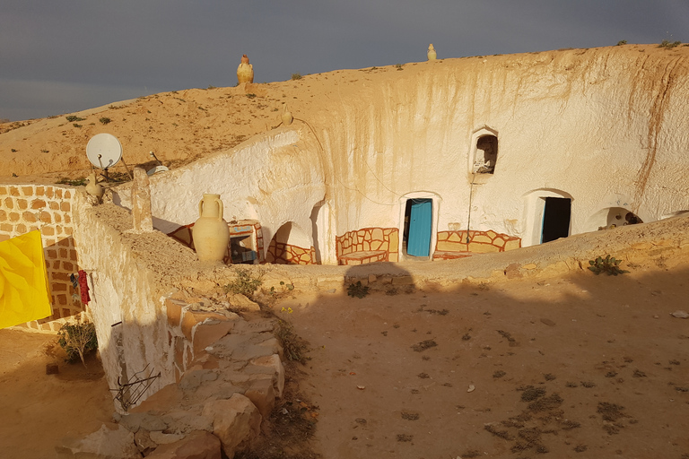 Day-trip to Tunisia's desert: Ksar Ghilan & Star Wars sites