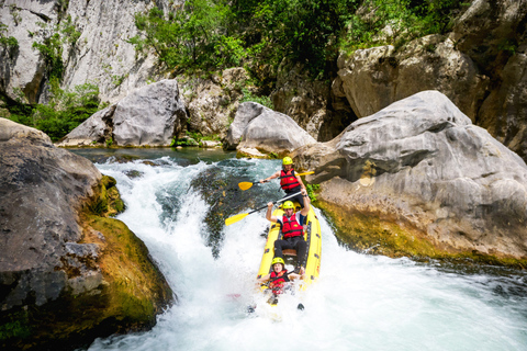 Von Split/Šestanovac aus: Wildwasser-Rafting Tour auf dem Fluss CetinaTreffpunkt im Basislager in Šestanovac (KEIN Transfer)