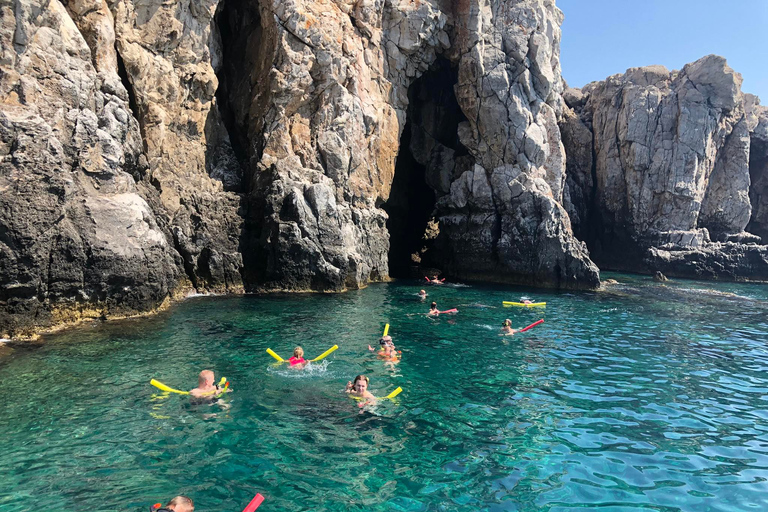 Faliraki: Viaje en barco a las bahías de Ladiko, Traganou y Antony Quinn