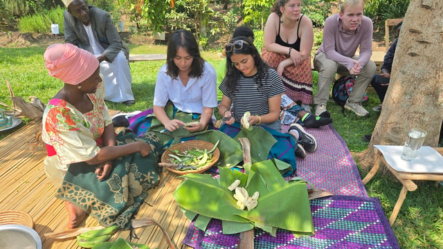 From Kampala: Mukono Traditional Village Tour with Lunch