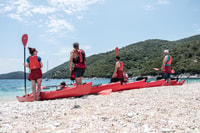 Lefkada, Sea Kayak Tour alle Grotte Blu con Picnic - Hizvo
