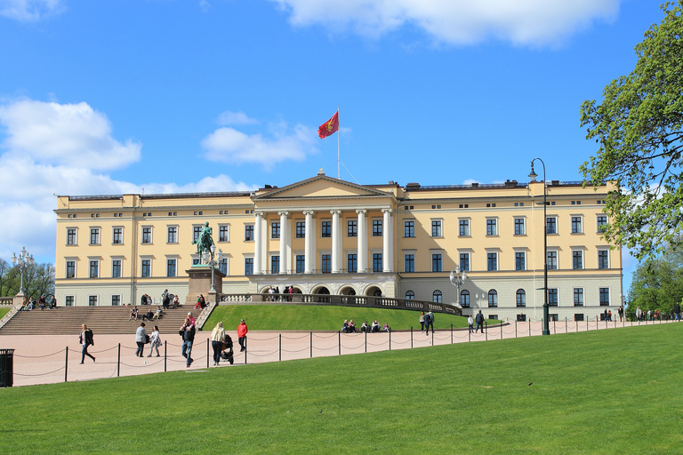 Oslo: Best of Oslo Walking Tour und Hop-on Hop-off Bus TourOslo: Das Beste von Oslo und Hop-on Hop-off Bustour