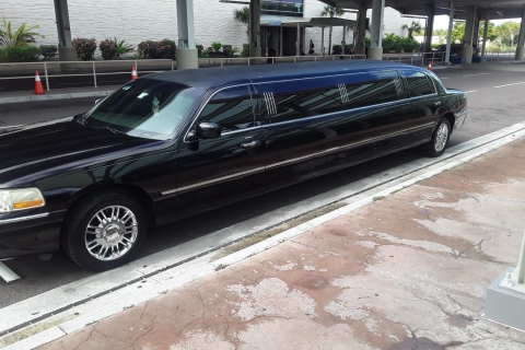 Transfert aller-retour en limousine de Nassau à Paradise IslandOption standard