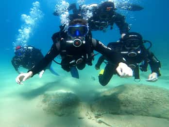 From Barcelona: Tossa de Mar Scuba Diving and 3-Course Meal