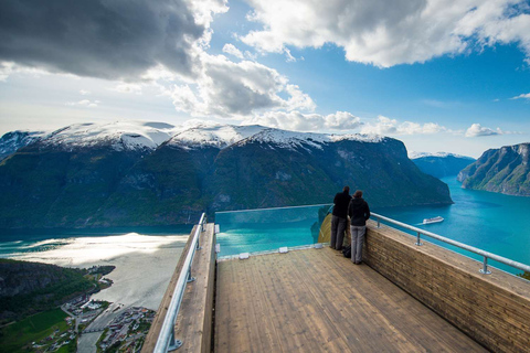 Bergen: Nærøyfjorden, Flåm och Stegastein Guidad tur med buss