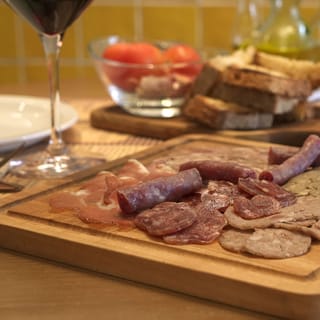 Girona: History and Gastronomy Small Group with Tastings