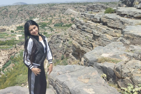 Shared Tour: Nizwa Fort, Souq, Birkat Al Mouz & Jebel Akhdar