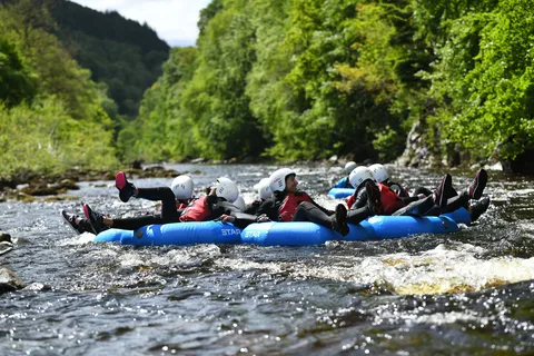 Perthshire: Adventure Tubing en Cliff Jumping-ervaring