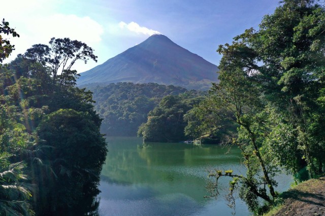 La Fortuna: Arenal-vulkaan, lunch en ochtendtour naar warmwaterbronnen