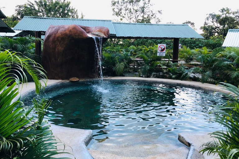 La Fortuna: tour mattutino del vulcano Arenal, pranzo e sorgenti termaliVulcano Arenal, pranzo e tour mattutino di Hotsprings