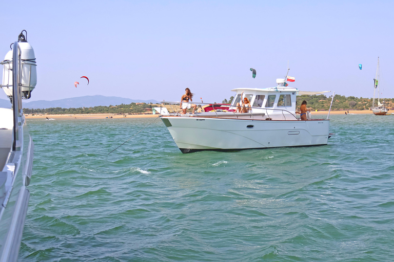 Algarve - Yacht in BE HAPPY Algarve - Yacht in BE HAPPY Half Day (3:30h)
