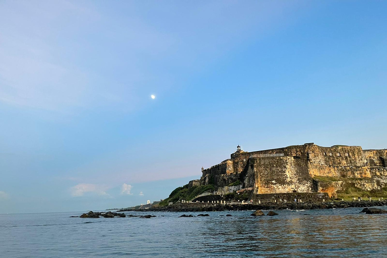 Vieux San Juan : croisière au coucher du soleil avec boissons et prise en charge à l'hôtel