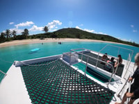 Desde Fajardo, Catamarán Excursión Playa con Almuerzo - Hizvo