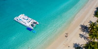 Desde Fajardo, Catamarán Excursión Playa con Almuerzo - Hizvo
