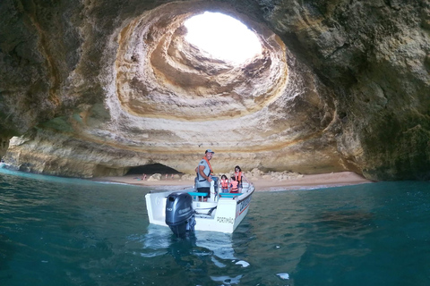 Från Carvoeiro: Benagil Caves och Praia da Marinha båtturPrivata Benagil-grottor och Praia da Marinha-båttur