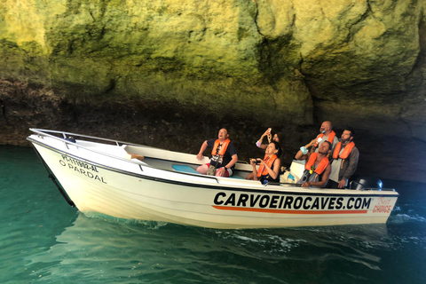 Från Carvoeiro: Benagil Caves och Praia da Marinha båtturPrivata Benagil-grottor och Praia da Marinha-båttur